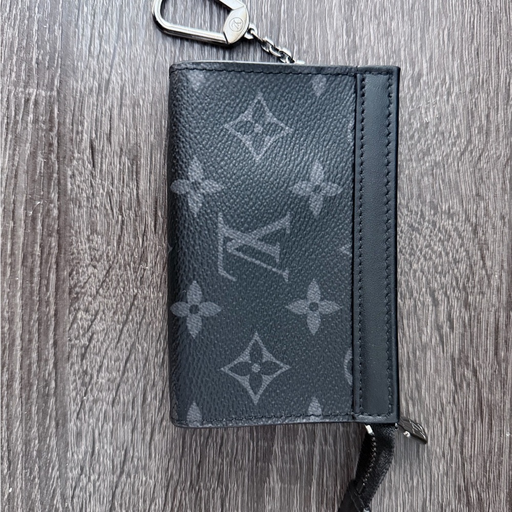 Louis Vuitton Key Pouch Voyage Wallet
